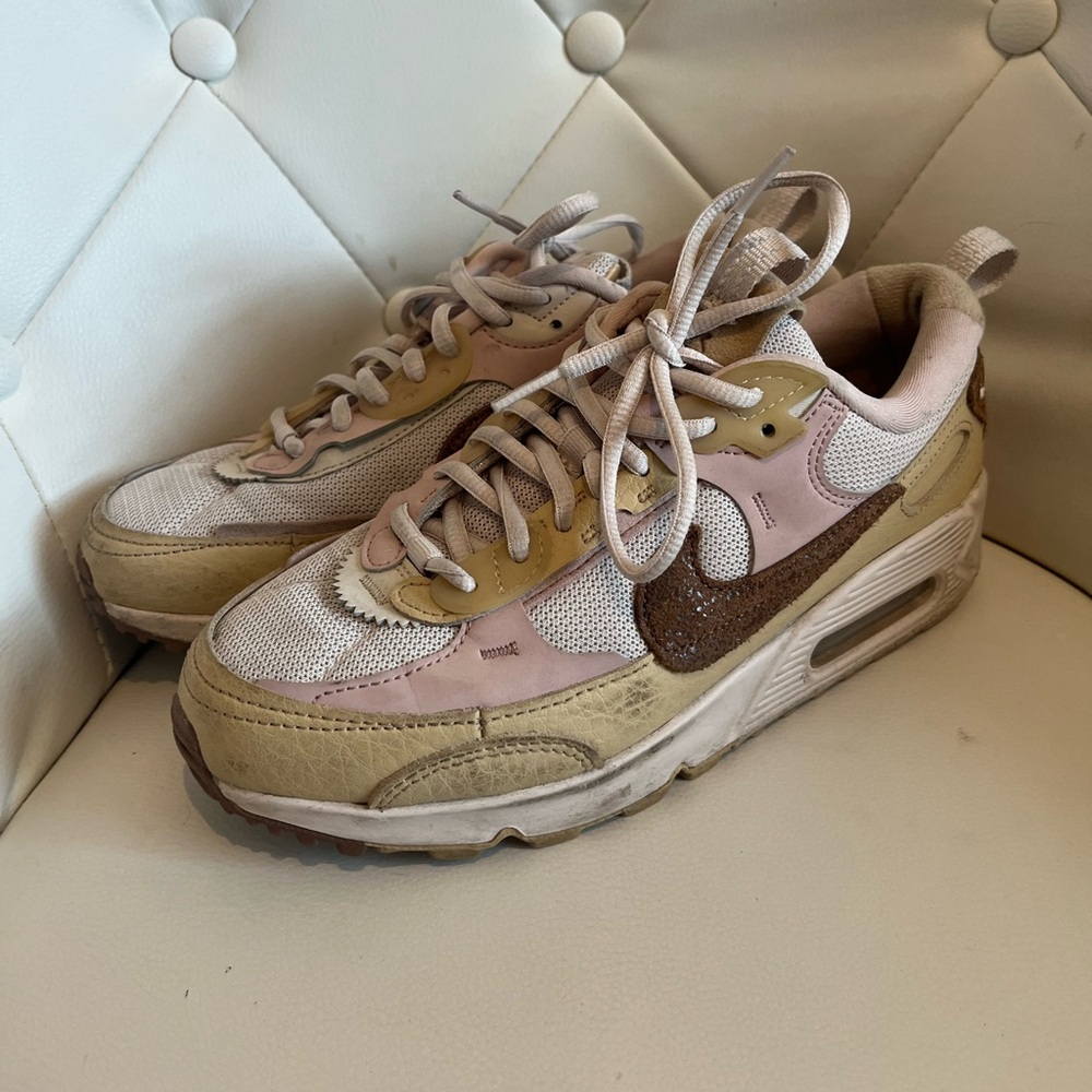 Nike Air Mac 90 Futura - Neapolitan colour way